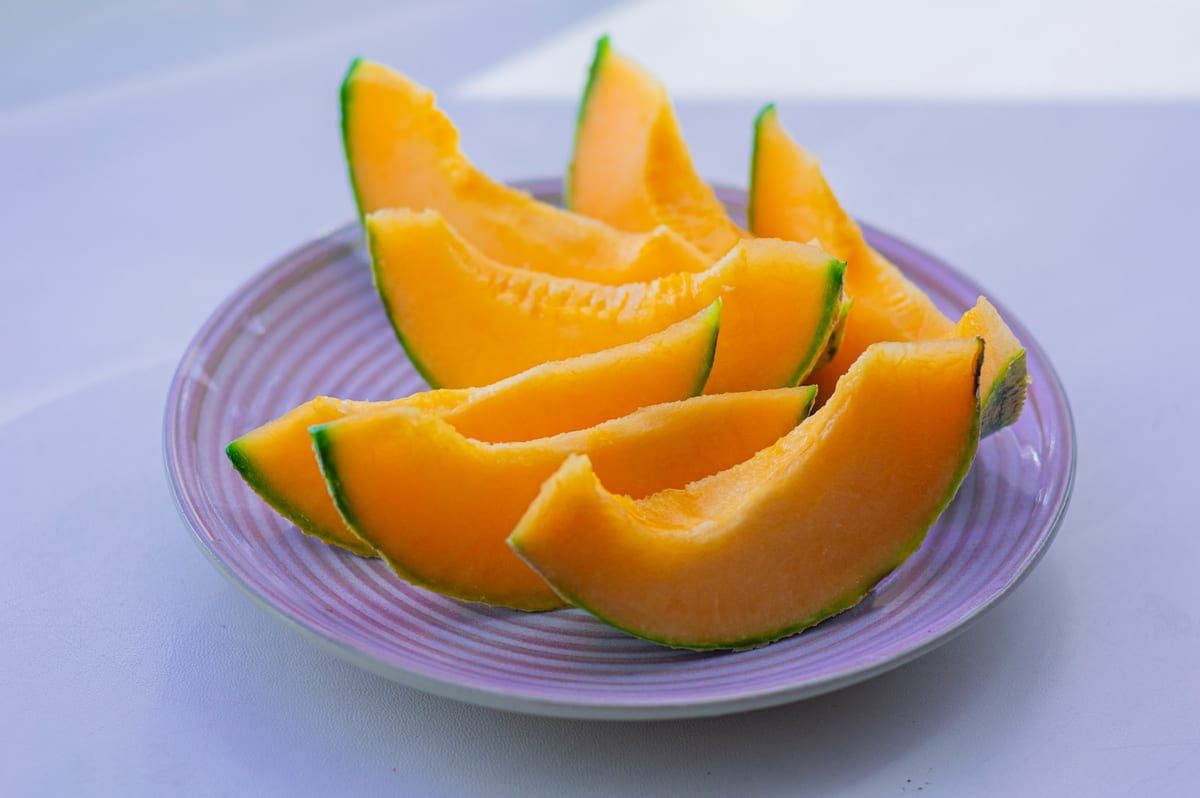 Melon – jak jeść, jak obrać, jak smakuje