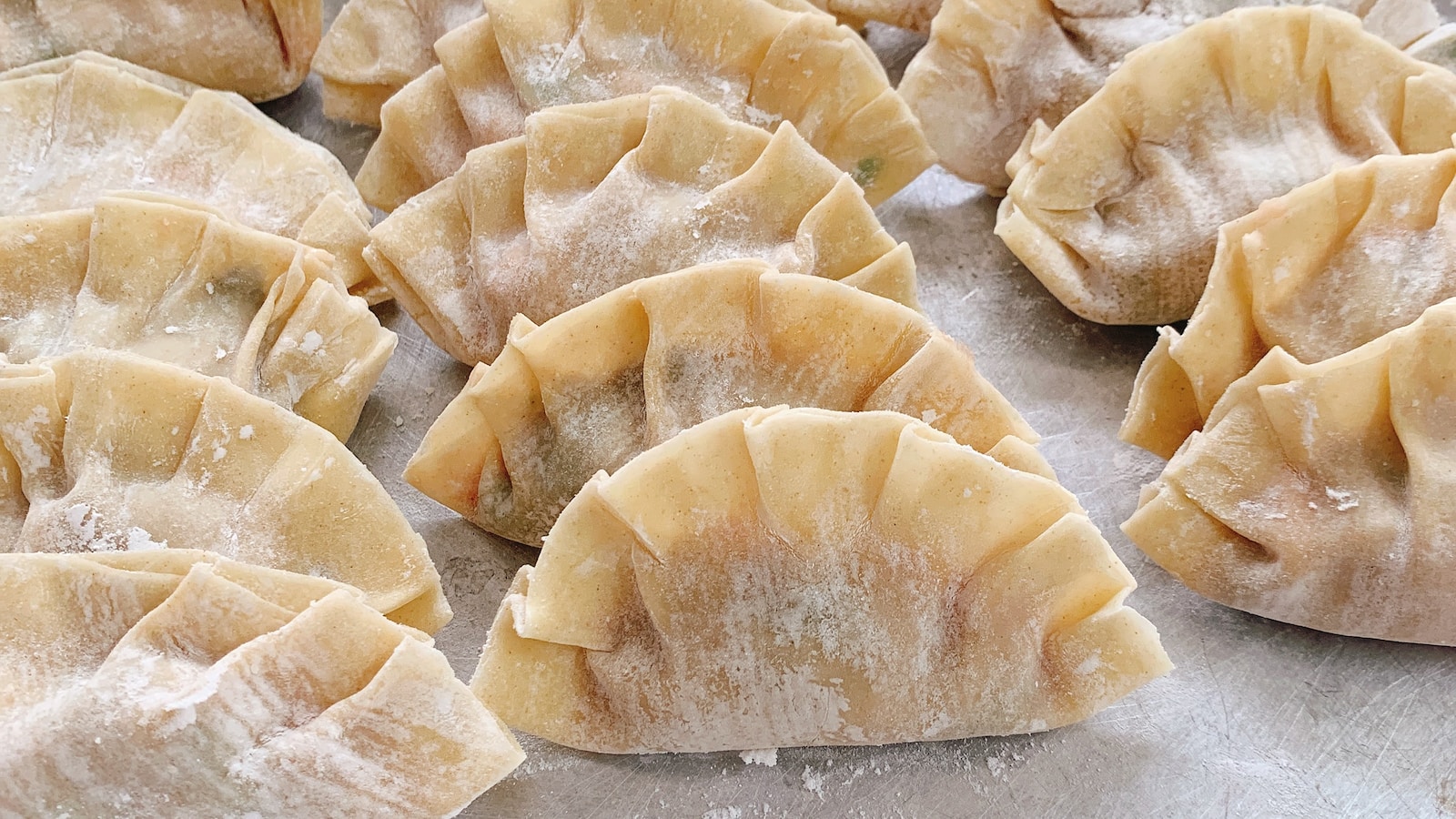 Błyskawiczne pierogi z czekoladą